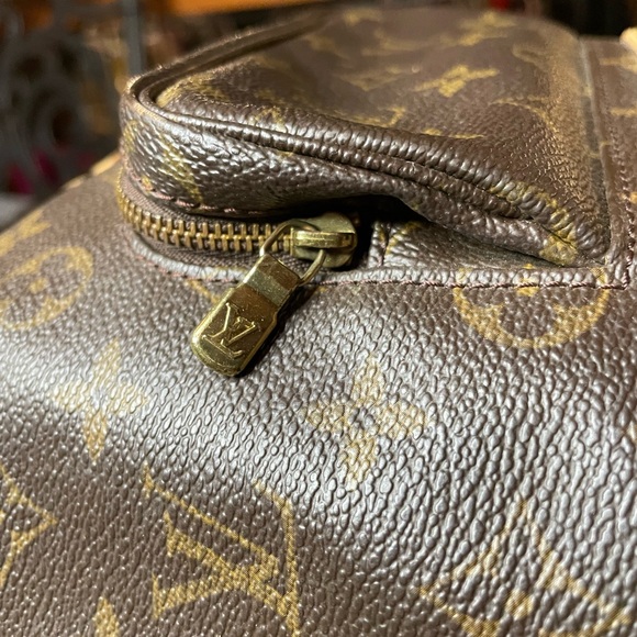 Louis Vuitton monogram backpack - Picture 12 of 13